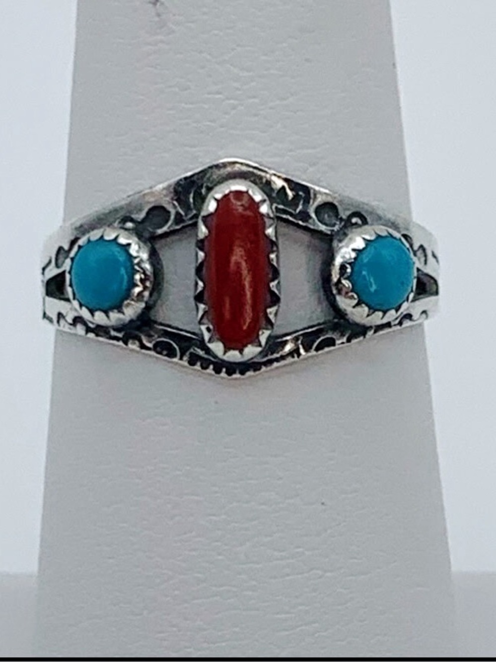 Vintage Native American Navajo Ring Featuring Turquoise And Red Coral Stones Set